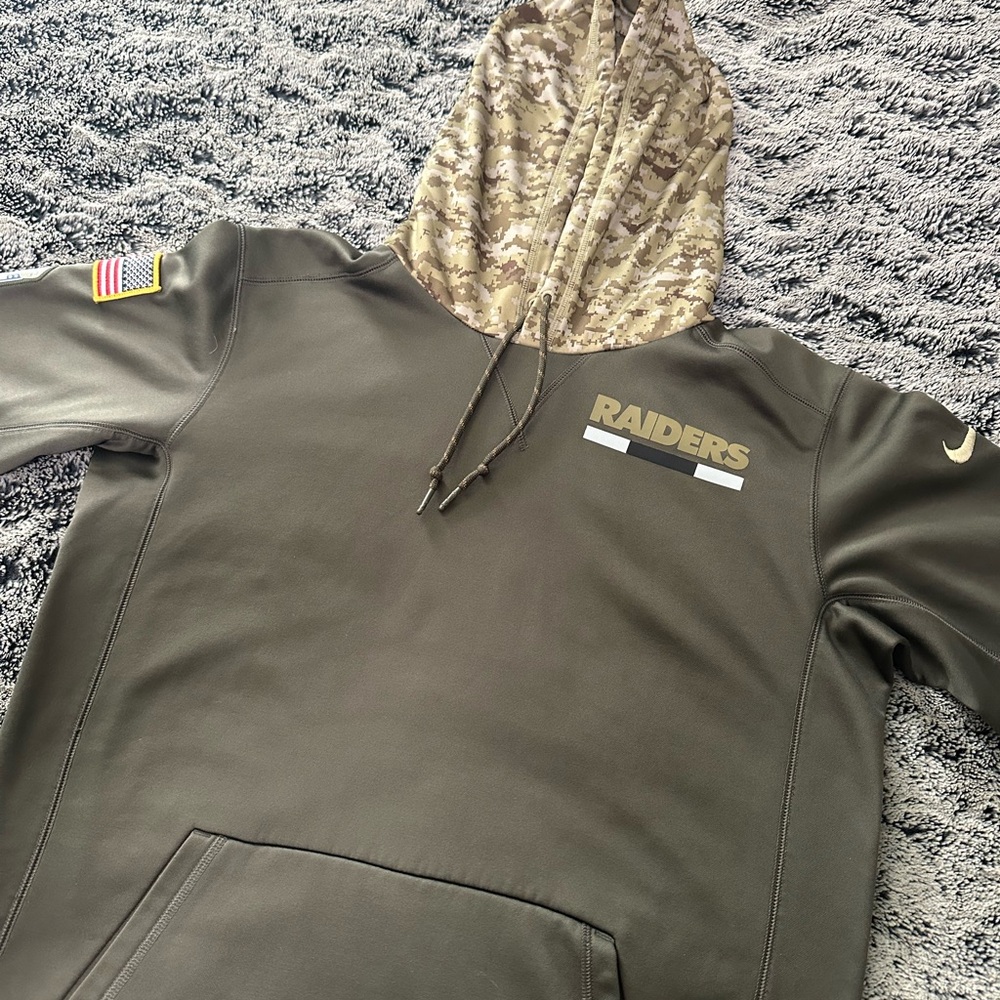 Nike NFL “Salute to Service” Raiders Hoodie with Camo Hood